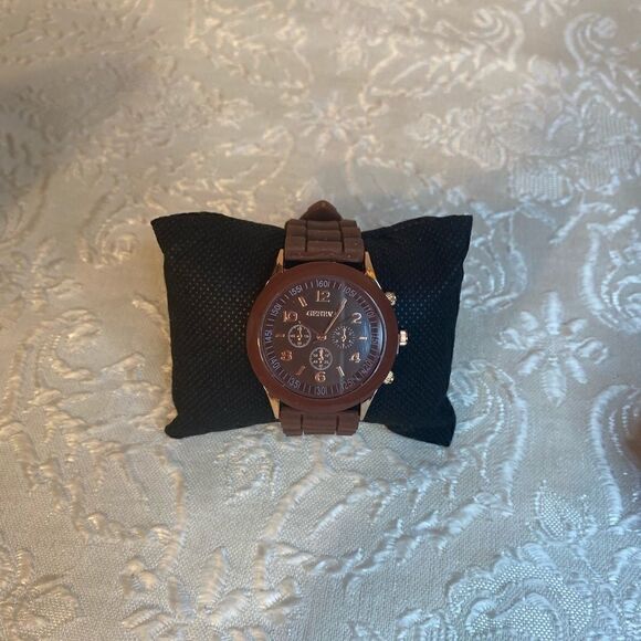 🌺Geneva Analog Silicone unisex Sport Wristwatch Orange Water Resistant - Picture 2 of 7